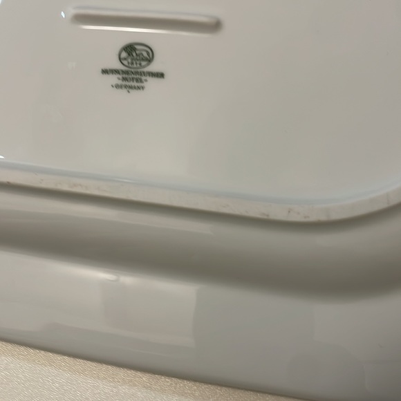 Hutschenreuther Hotel Germany 1814  set of 2 platters. - Picture 4 of 5